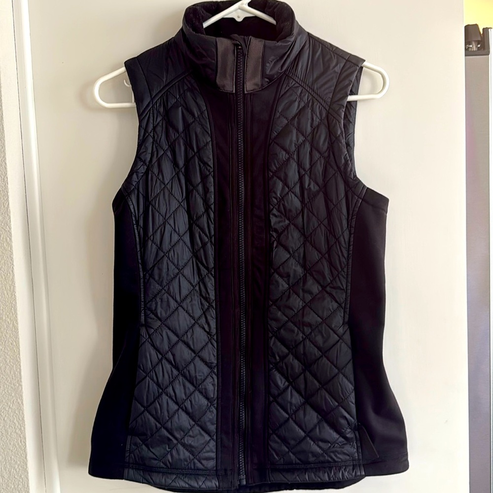 Women’s Black Athleta Vest Size Small